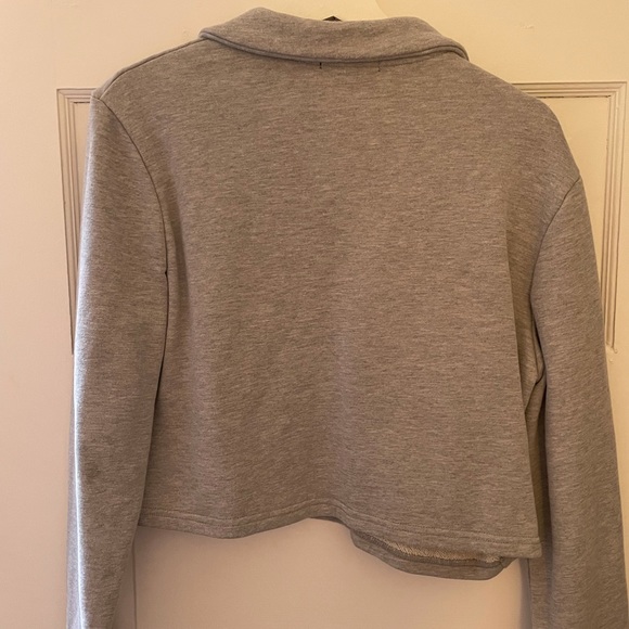 Cropped Button Down Sweatshirt - Picture 3 of 3